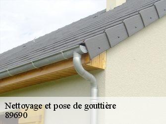 Nettoyage et pose de gouttière  89690